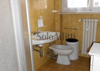 BAGNO - One-room apartment Via Olevano, Pavia - photo 5
