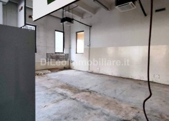 AnyToolz_watermarked_IMG_20260123_154900.jpg - Locale Commerciale Ascoli Piceno - foto 22