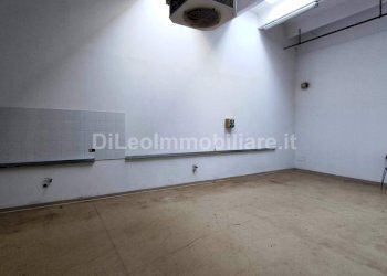 AnyToolz_watermarked_IMG_20260123_154931.jpg - Locale Commerciale Ascoli Piceno - foto 23