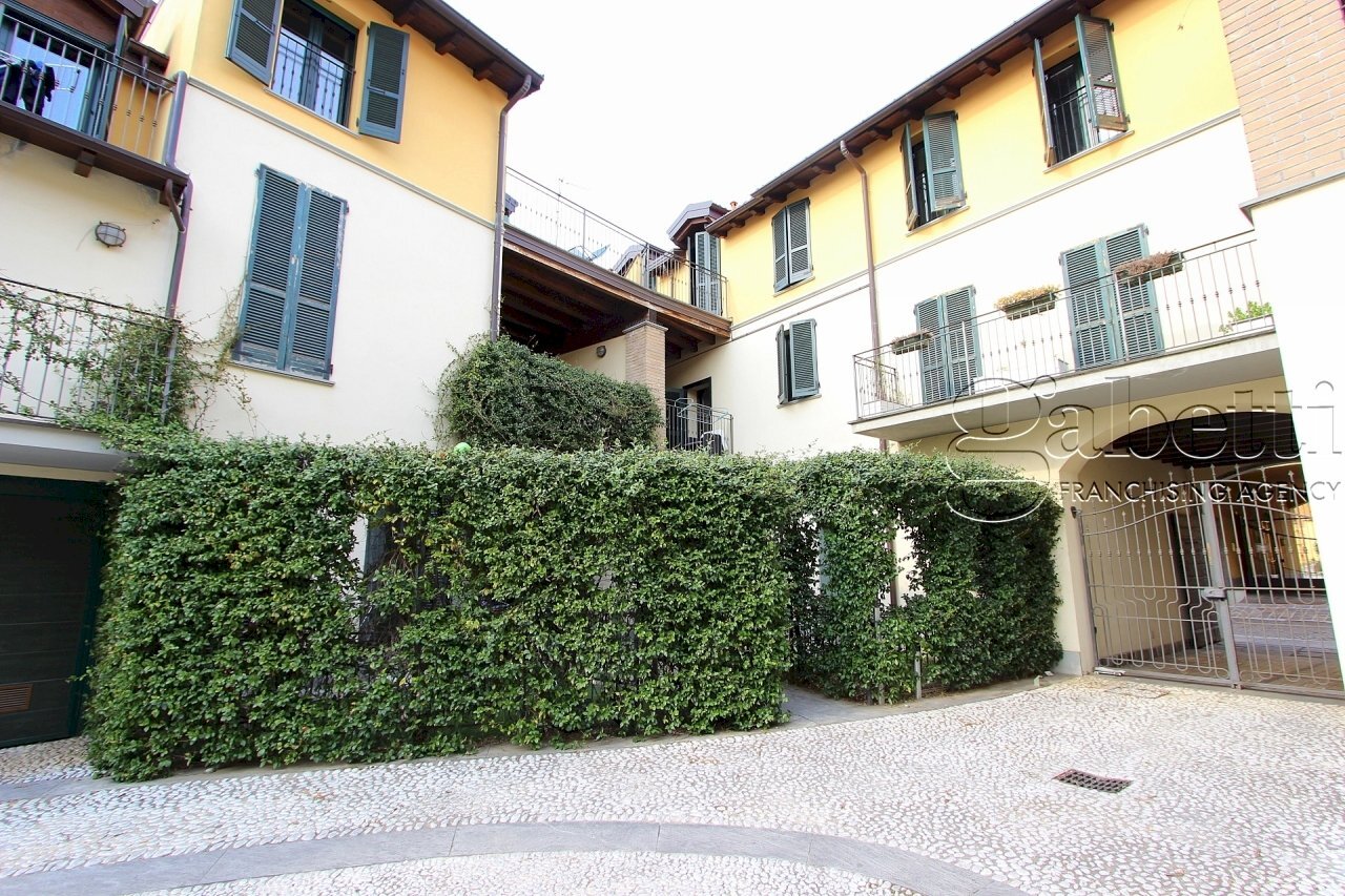 esterno - Trilocale piazza vittorio emanule, Nerviano - foto 1