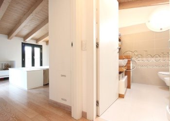 camera e bagno - Trilocale piazza vittorio emanule, Nerviano - foto 18