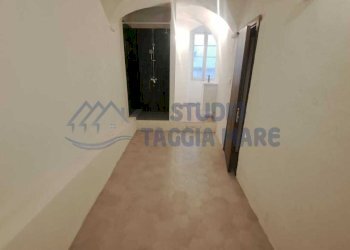 3.jpeg - Portion of a house Via Ponte 8, Badalucco - photo 8