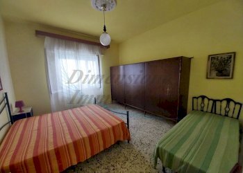 Camera matrimoniale.jpg - Appartamento Via di Marina, Rosignano Marittimo - foto 8