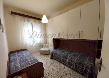 Camera matrimoniale 2.jpg - Appartamento Via di Marina, Rosignano Marittimo - foto 11