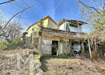 FACCIATA MAGAZZINO GIARDINO - Monolocale Via Chiesa Vecchia di Bana 18/A, Camogli - foto 8