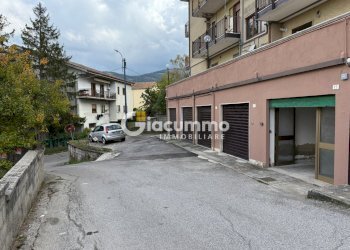 gar-pignola8.jpg - Magazzino Piazzale Aldo Moro 15, Potenza - foto 1