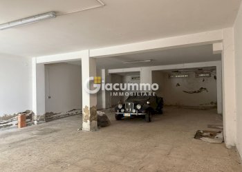 gar-pignola1.jpg - Magazzino Piazzale Aldo Moro 15, Potenza - foto 3