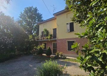 Semi-detached Villa Soliera - photo 1