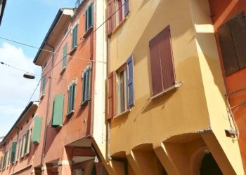 Monolocale Via Broccaindosso, 19, Bologna (zona Centro Storico) - foto 1