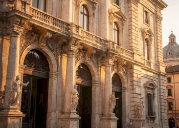 Edificio all\'aperto - Shop Foggia - photo 11