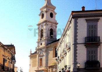 Edificio all\'aperto - Shop Foggia - photo 17