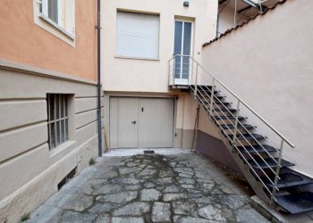 Cortile interno - Appartamento piazza Generale Giuseppe Perotti, 10, Carrù - foto 8