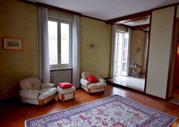 Salone - Appartamento piazza Generale Giuseppe Perotti, 10, Carrù - foto 15