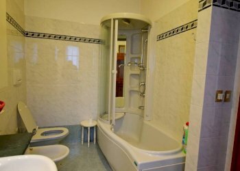 Bagno - Appartamento piazza Generale Giuseppe Perotti, 10, Carrù - foto 38