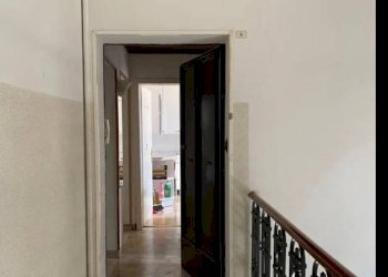 Interno palazzo - Terreno non edificabile via Giovanni Francesco Barbieri, Bologna (zona Bolognina) - foto 6