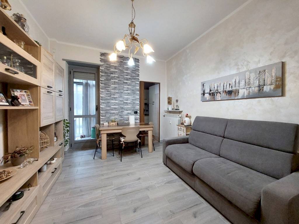 Sala da pranzo - Bilocale via Bard, 60, Torino (zona Pozzo Strada) - foto 1