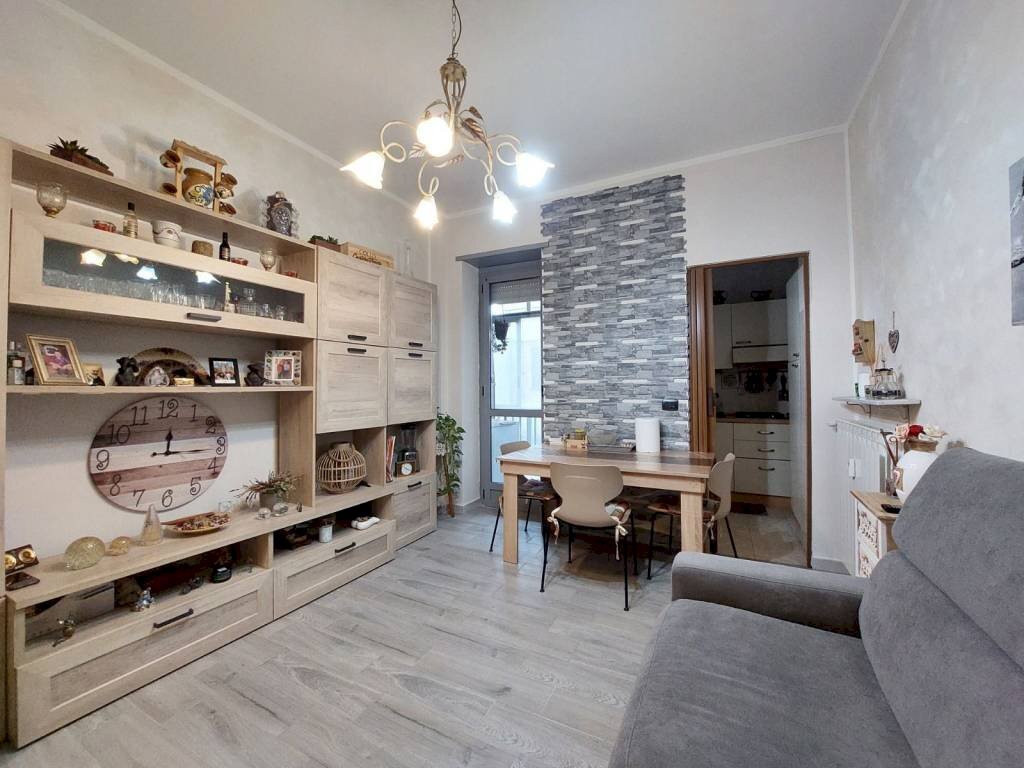 Sala da pranzo - Bilocale via Bard, 60, Torino (zona Pozzo Strada) - foto 3