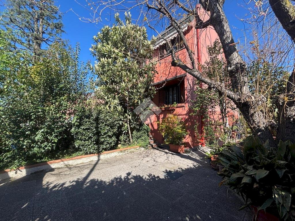 Terraced Villa Via Friuli, Rho - photo 1