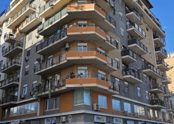 Foto 2 - Locale Commerciale Via Sampolo, Palermo - foto 2