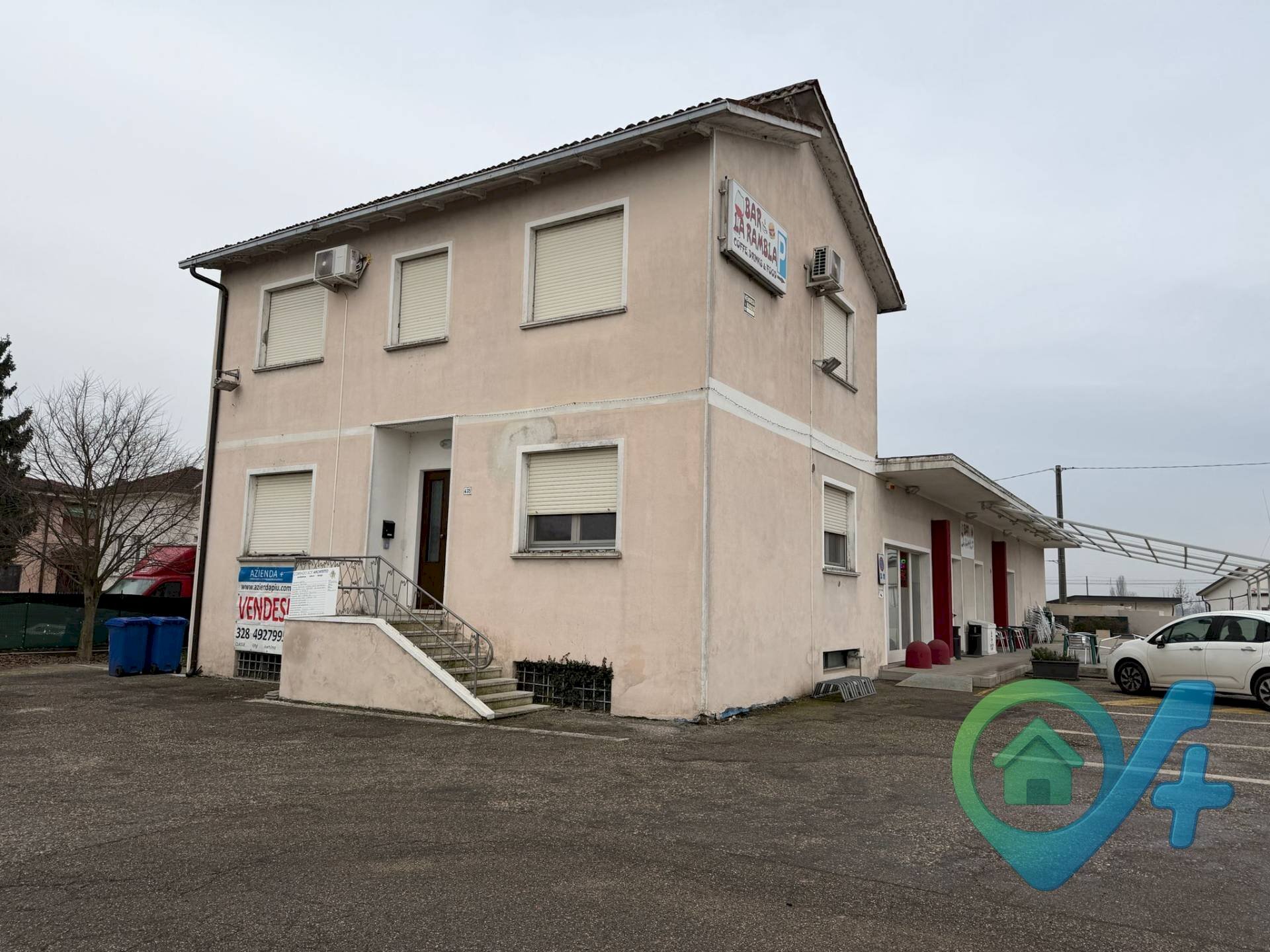 Foto 1 - Locale Commerciale strada statale goitese
 
495, Goito - foto 1