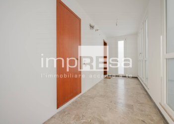ingresso condominiale - Appartamento CORSO DEL POPOLO, Treviso - foto 19