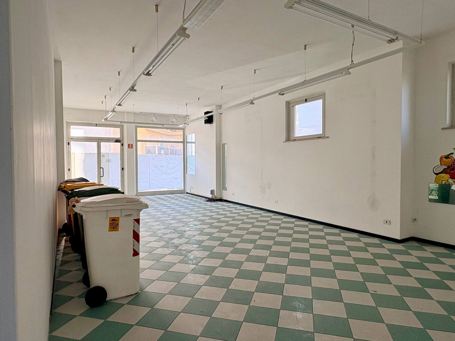 Foto 2 - Locale Commerciale via dei Platani, Montemarciano - foto 2