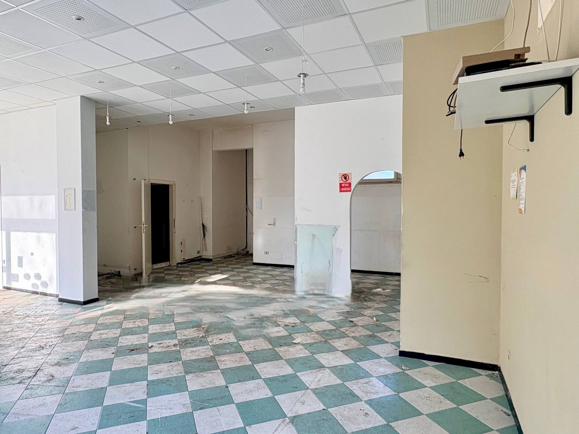 Foto 3 - Locale Commerciale via dei Platani, Montemarciano - foto 3