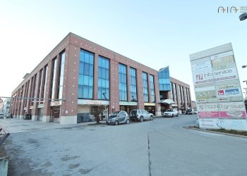 Foto 1 - Locale Commerciale Via Pasubio, San Benedetto del Tronto - foto 1