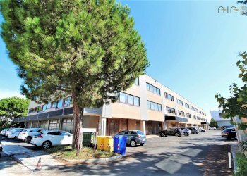 Foto 1 - Locale Commerciale via pomezia, San Benedetto del Tronto - foto 1