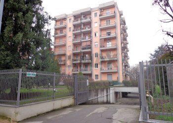 Edificio all\'aperto - Box via Milano
 
18, San Giuliano Milanese - foto 2