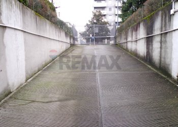 Non correlato - Box via Milano
 
18, San Giuliano Milanese - foto 7