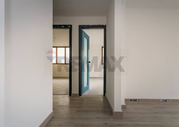 Hall / corridoio - Trilocale Via Degli Orti
 
4, Palermo - foto 5