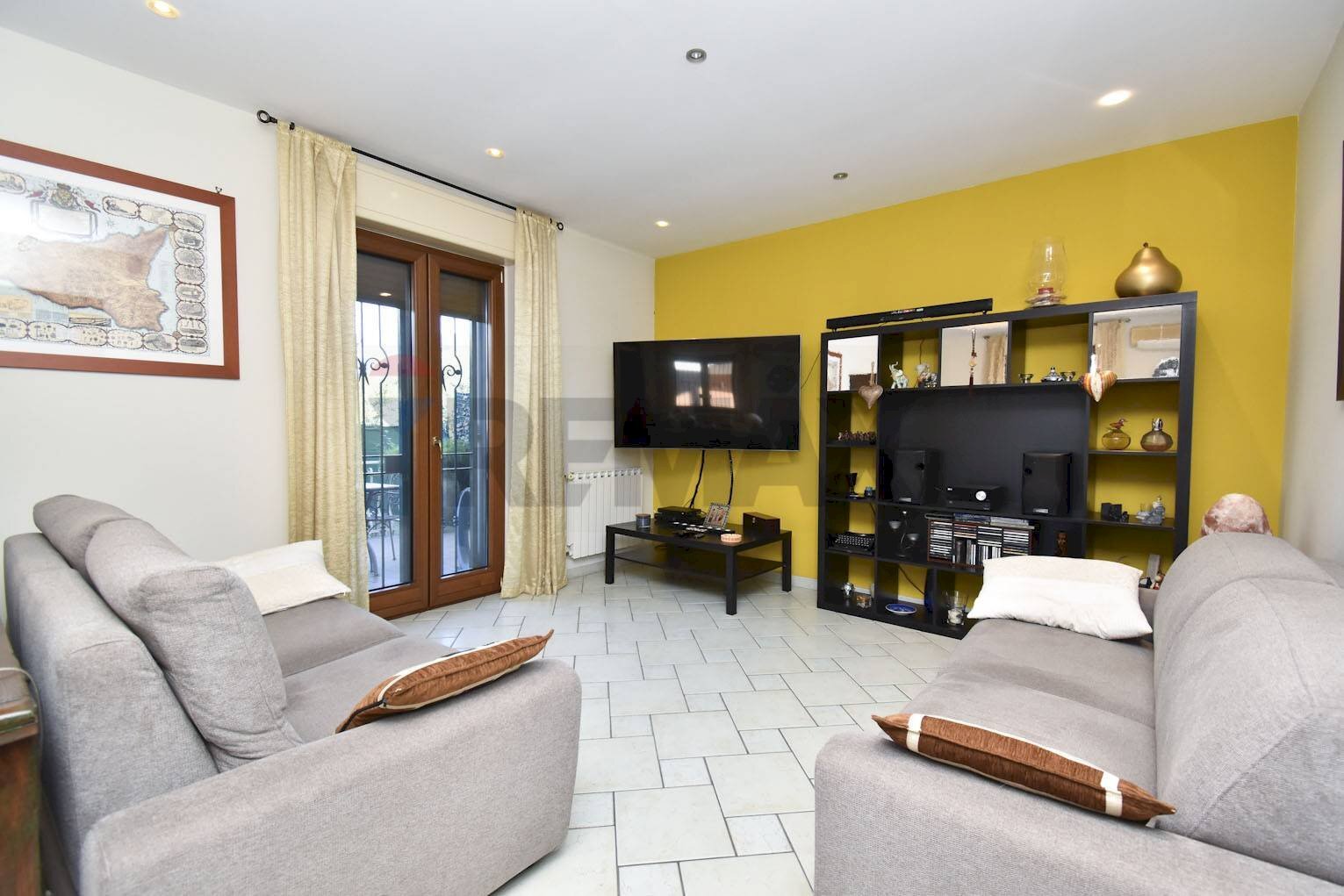 Soggiorno - Appartamento Via Livorno
 
147, Aci Castello - foto 2