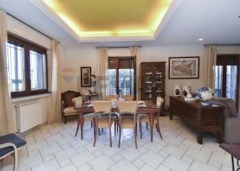 Sala da pranzo - Appartamento Via Livorno
 
147, Aci Castello - foto 5