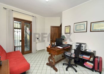 Ufficio - Appartamento Via Livorno
 
147, Aci Castello - foto 13