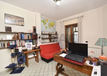 Ufficio - Appartamento Via Livorno
 
147, Aci Castello - foto 14