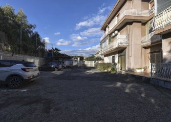 Edificio all\'aperto - Appartamento Via Livorno
 
147, Aci Castello - foto 39