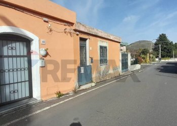 Edificio all\'aperto - Casa indipendente c.so Michelangelo Buonarroti 49 Leonardo da Vinci 30, Trecastagni - foto 3