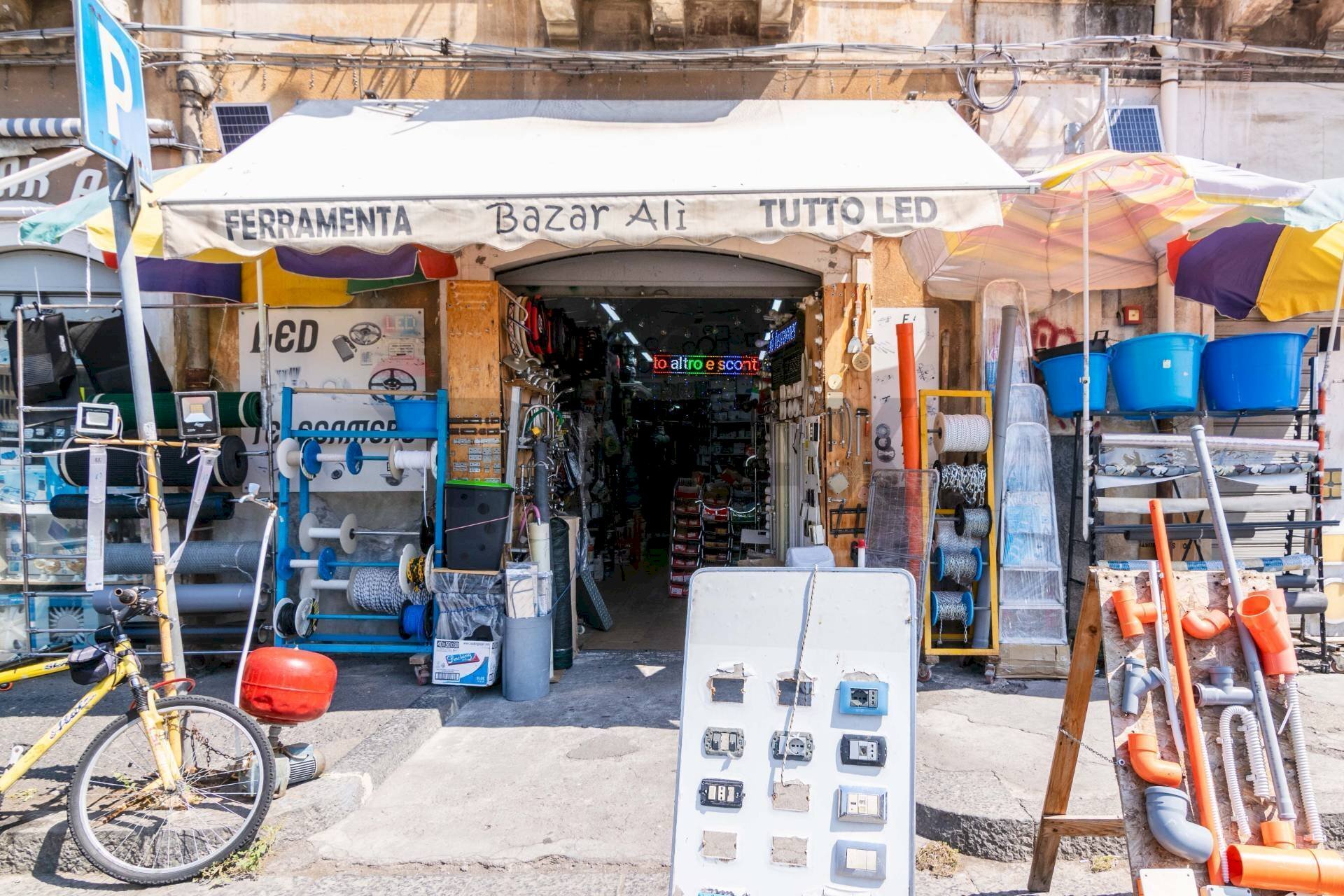 Edificio all\'aperto - Commercial Premises via Archimede
 
65/67, Catania - photo 1