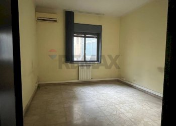 Stanza vuota - Appartamento Corso Martiri Della Libertà
 
38, Catania - foto 9