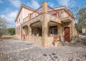Casa all\'aperto - Villa contrada saldano  rabulgino, Piazza Armerina - foto 1
