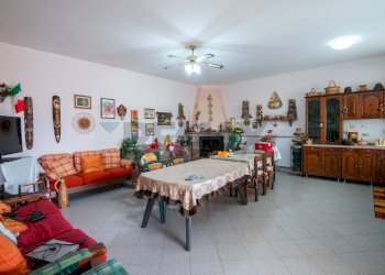 Soggiorno - Villa contrada saldano  rabulgino, Piazza Armerina - foto 8