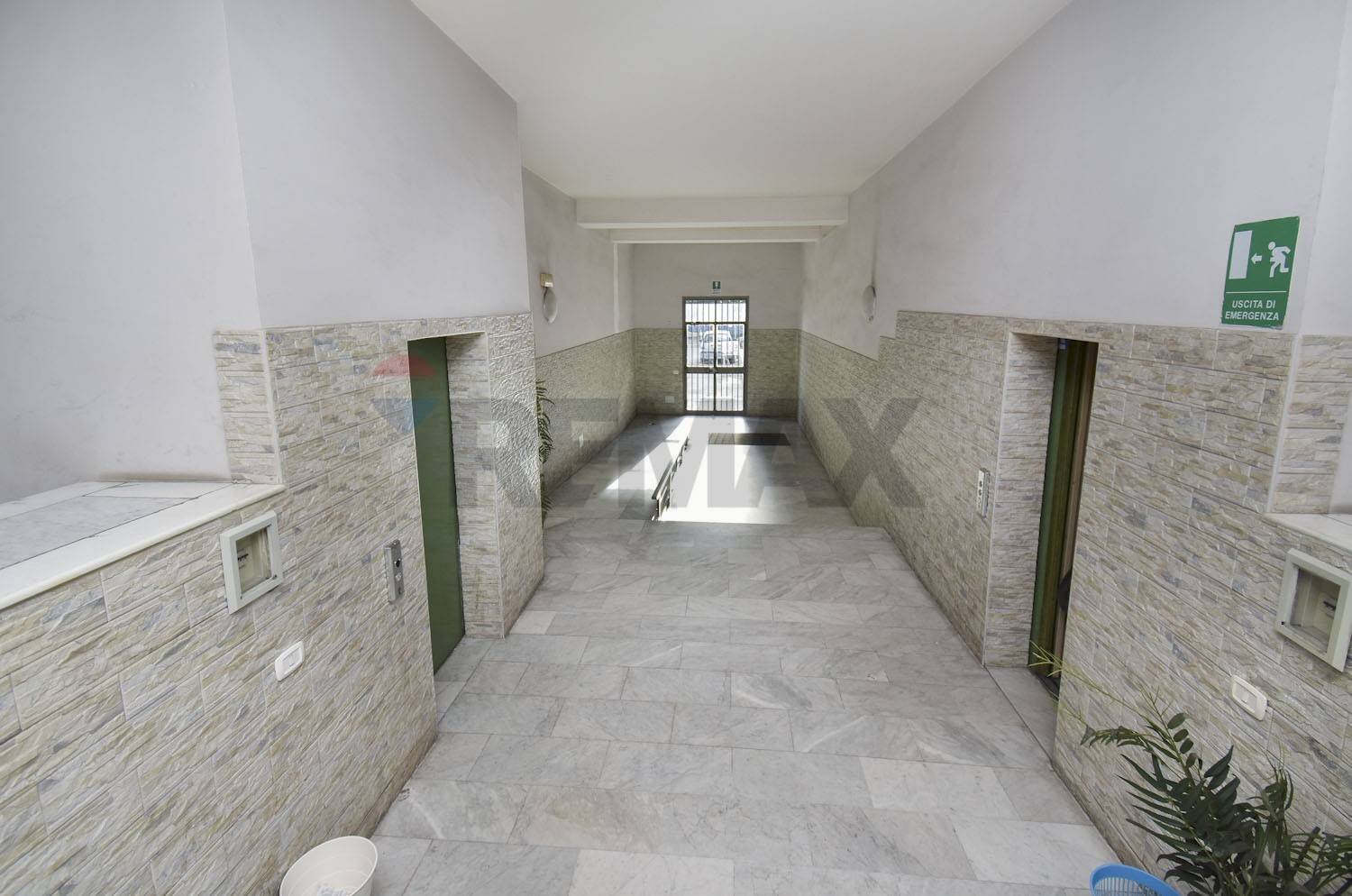 Ricezione / Lobby - Quadrilocale Viale Nitta
 
2, Catania - foto 2