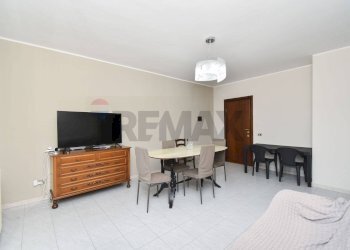 Sala da pranzo - Quadrilocale Viale Nitta
 
2, Catania - foto 8