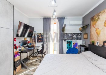 Camera / camera da letto - Quadrilocale Via San Giacomo
 
38, Aci Catena - foto 14