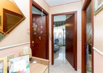 Hall / corridoio - Quadrilocale Viale Librino
 
6, Catania - foto 9