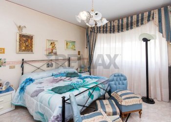 Camera / camera da letto - Quadrilocale Viale Librino
 
6, Catania - foto 13