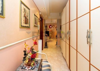 Hall / corridoio - Quadrilocale Viale Librino
 
6, Catania - foto 23