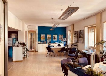 Sala da pranzo - Ufficio Via Marchese Di Casalotto
 
8, Catania - foto 1