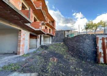 Edificio all\'aperto - Trilocale Via Quattordicesima Finaita
 
20, Zafferana Etnea - foto 24